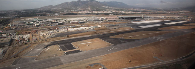 Aena culmina la obra civil de la segunda pista del aeropuerto de M�laga