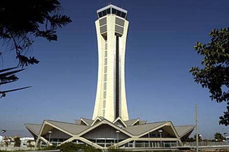 El aeropuerto de Mlaga gana un 6,6% de viajeros hasta marzo, el triple que la media