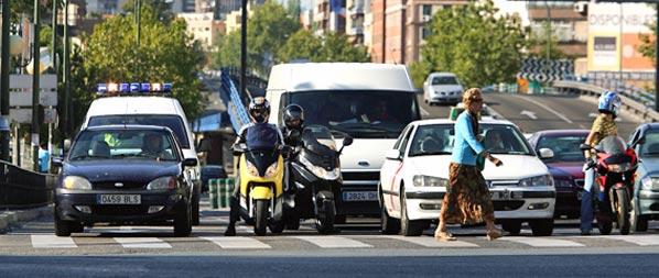 La venta de coches cae un 18% en 2009 y retrocede a niveles de 1995