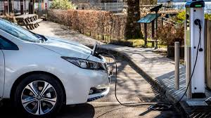 Las grandes gasolineras deber�n tener punto de recarga el�ctrica en unos dos a�os