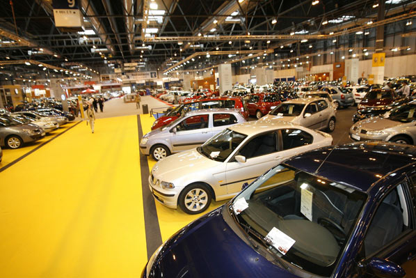 El fin de las ayudas y el nuevo IVA acaban con la recuperaci�n en la venta de coches