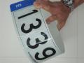 Industria homologa las placas de matr�cula de material acr�lico